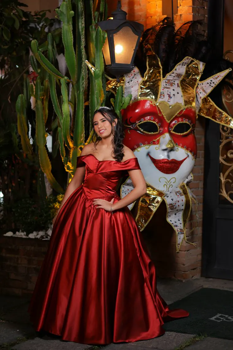 Debutante Koisa Linda
