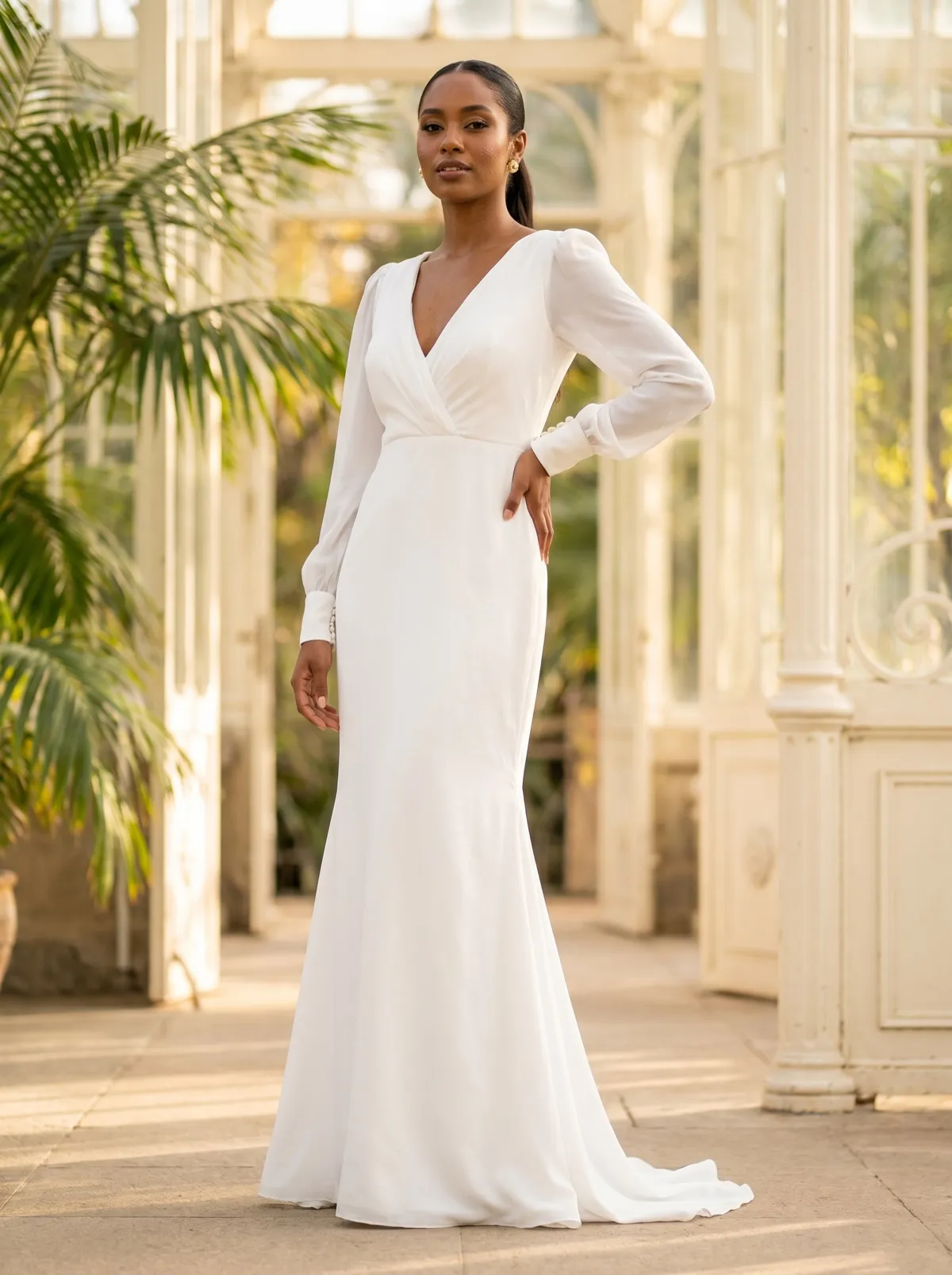 Vestido de noiva minimalista off-white